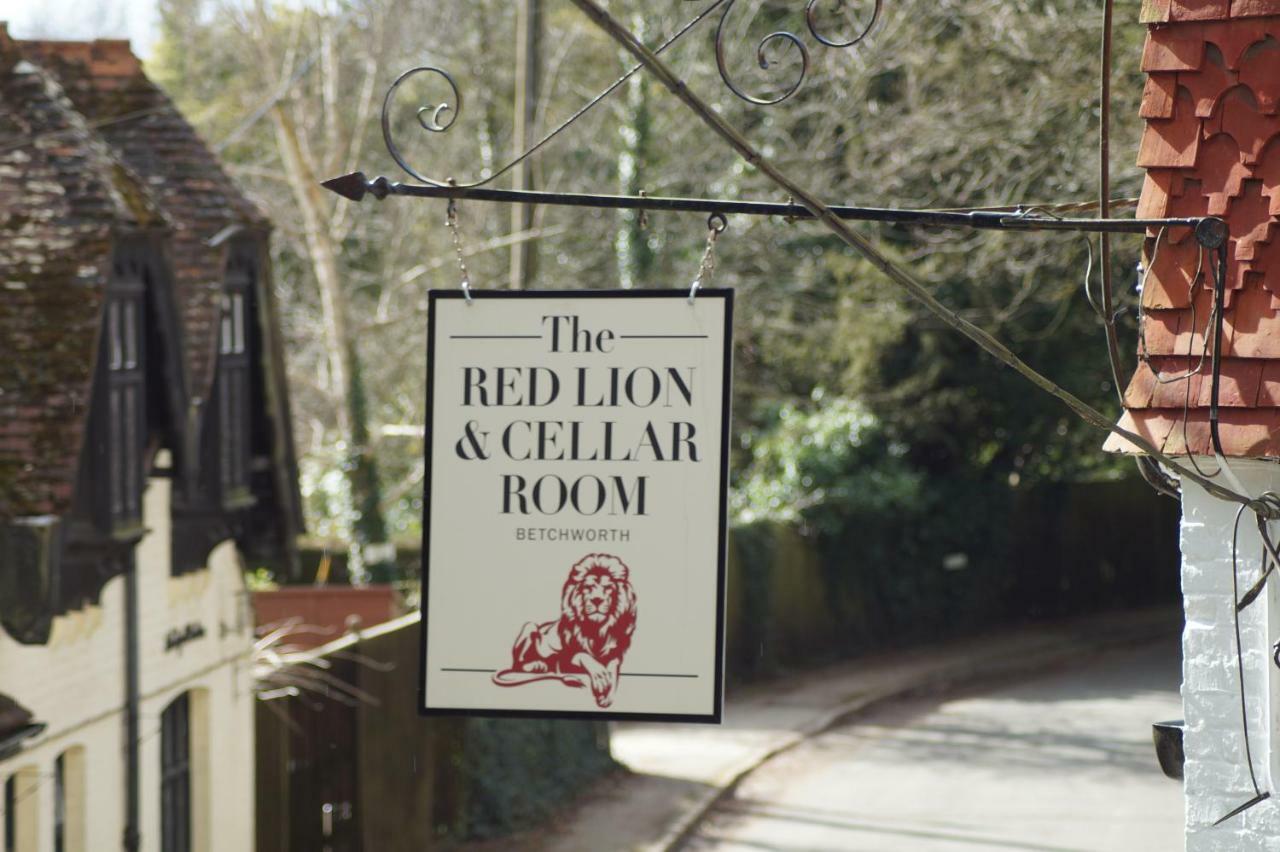 The Red Lion & Cellar Room, 贝奇沃思 外观 照片